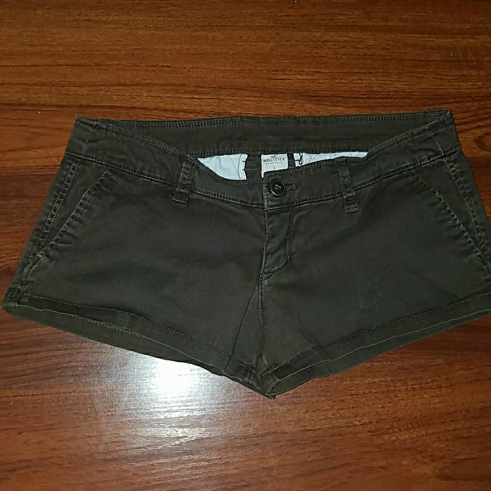 Hollister short